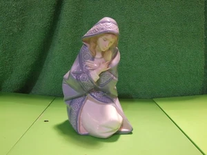 LLADRO KRIPPE JUNGFRAU MARIA FIGUR 5477 VERPACKT MIT PAPIEREN - WEIHNACHTEN - Bild 1 von 11
