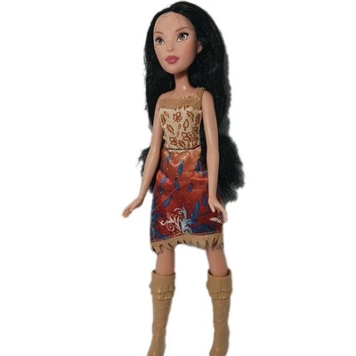 Disney's Pocahontas Princesa, Hasbro 2015, Vestido Muñeca Pocahontas y Botas  Foto 1 de 4