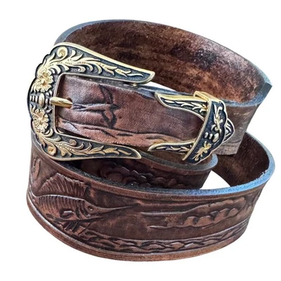 Cinturón de Cuero Tooled Western Fish Pato Floral Tono Dorado Hebilla Firmado Para Mujer XXL Foto 1 de 4