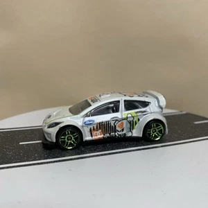 2011 Hot Wheels New Models #40/50 Ken Block Ford Fiesta Rally Car White 1:64 NM - Picture 1 of 12