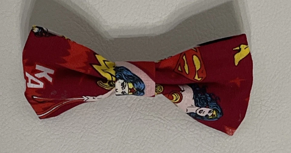 Wonder Woman Red Medium Small Hair Bow Clip for Girls and Women DC Comics New - Image 1 of 2