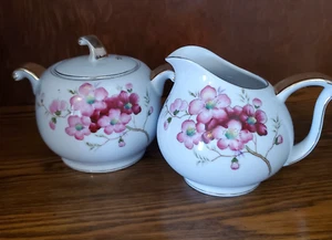 UCAGCO Ceramic Cream and Sugar Bowl With Lid From Japan Flowers Gold Edge - Picture 1 of 12