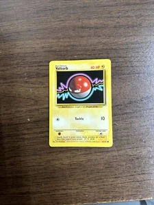 pokemon card Voltorb 67/102 Shadowless Base Set - Picture 1 of 2