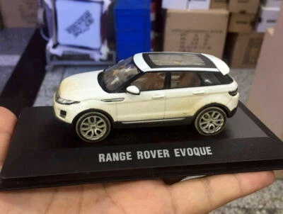 1/43 Scale Die-Cast Model Car Range Rover Evoque white 2011 Especial - Image 1 of 4