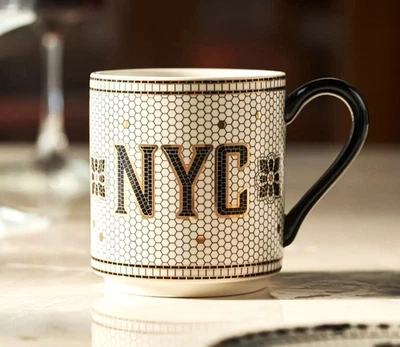 Taza de azulejos Anthropologie Bistro "NYC" oro 24K calcomanía gres esmaltado Nueva York Foto 1 de 3