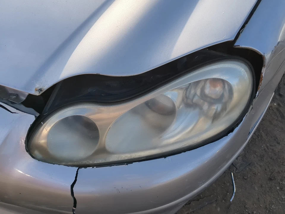 2002-2004 Chrysler Concorde Driver Left Oem Head Light Headlight Lamp V5NSI - Image 1 of 1