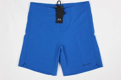 Pantalones cortos Oakley para hombre con logotipo azul ozono liso entrepierna de 8,5" Foto 1 de 4