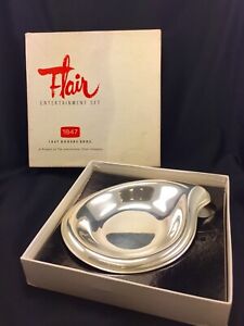 1847 Rogers Bros. Flair small candy dish silverplate in original box