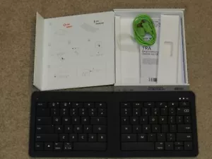 Microsoft Portable Keyboard Foldable Booklet 1695 Bluetooth EXCELLENT COND. - Picture 1 of 1