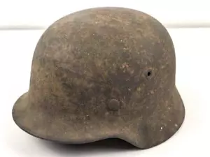 1940 model steel helmet for members of the army. Uncleaned barn find, ET - Picture 1 of 12