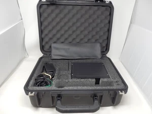 Receptor inalámbrico Shure BLX4R con estuche y fuente de alimentación - Imagen 1 de 6