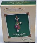 Mini ornement souvenir miniature Hallmark 2003 Bunny Skates Maxine