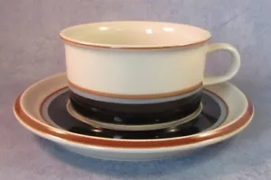 Taza y platillo de té a rayas azules Taika vintage de ARABIA OF FINLAND, excelente - Imagen 1 de 3