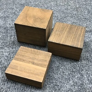 Juego de elevadores de exhibición de madera personalizables - 3 soportes de altura diferentes para joyería - Imagen 1 de 11