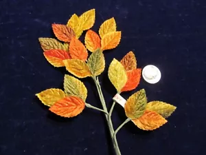 Vintage Millinery Flower 1" Leaves Fall Shades Orange Leaf Spray of Velvet C6 - Picture 1 of 4