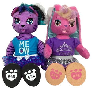Build-A-Bear - Honey Girls - Risa & Teegan + Bühnenoutfits - Hase & Tiger Plüsch - Bild 1 von 9