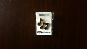Lapel Pin - Notes for Notes, Hot Topic Foundation - Picture 1 of 2