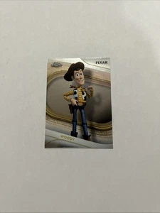 2025 Topps Chrome Disney #89 Woody Toy Story - Foto 1 di 2