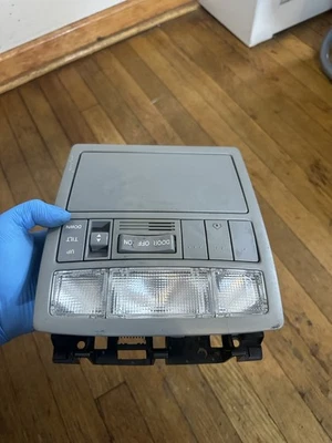 2007 - 2011 Toyota Camry Roof Overhead Console Dome Light Sunglass Gray Own - Image 1 of 4