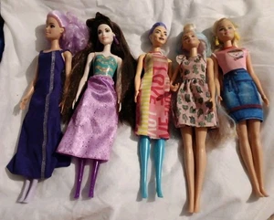 Lote de 5 muñecas Barbie Mattel - Imagen 1 de 12