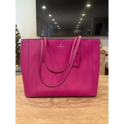 Bolso de Mano Kate Spade New York Schuyler Mediano Fucsia Foto 1 de 4