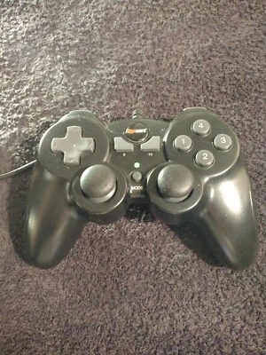 Gigaware 26-1519 PC Wired Computer Gaming Video Game Contoller USB - Black - Image 1 of 4