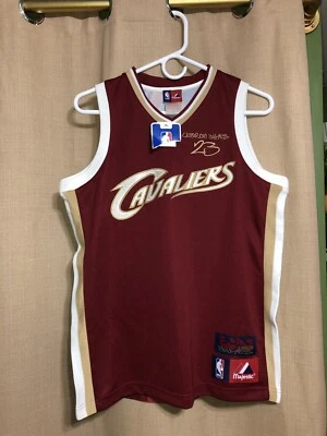 RARO LeBron James #23 CLEVELAND CAVALIERS Majestic Mural Jersey JUVENTUDE L 14/16 - Imagem 1 de 4