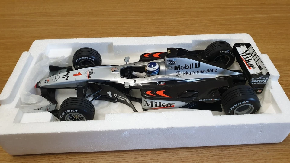 Minichamps McLaren MP4/15 M.Hakkinen 2000 1/18 Warsteiner Edition - Immagine 1 di 4