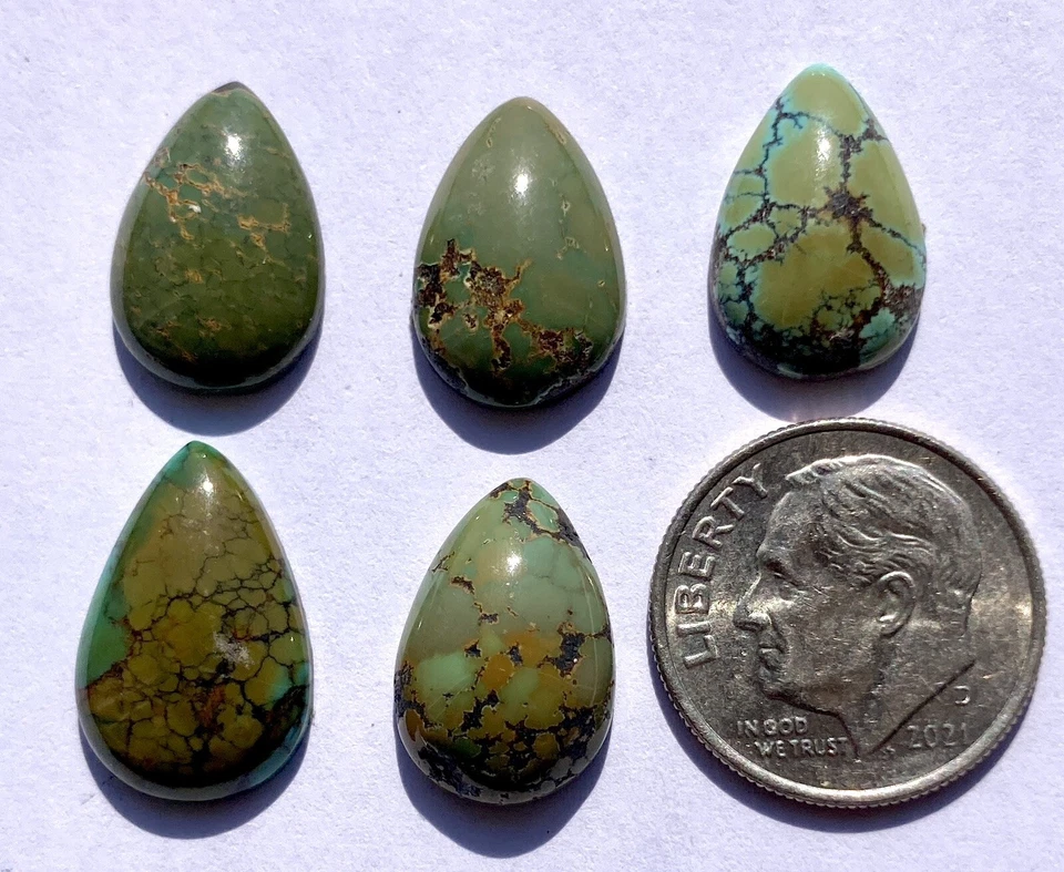 5 CALIBRATED PEAR SHAPE MATCHING TURQUOISE CABOCHONS 22 CARATS T129 - Image 1 of 1