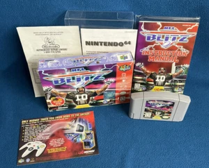 NFL Blitz (Nintendo 64, 1997) N64 caja protector de regulación manual en caja - Imagen 1 de 12