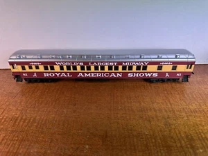 Coche de pasajeros con cama pesado escala HO 49597 IHC Royal American Shows # 81 - Imagen 1 de 10