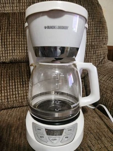 Black Decker Programmable Coffee Maker 12cup CM1050W White Works - Picture 1 of 11