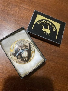 P. Buckley Moss Society Membership Pin Broach 1993 "Friendship" Porcelain #2954 - Picture 1 of 2