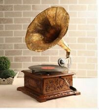 Gramófono antiguo, fonógrafo funcional totalmente funcional, tocadiscos win-up