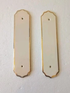 A Pair of B.E.L Products Vintage Ceramic Cream & Gold Pattern Door Finger Plates - Picture 1 of 5