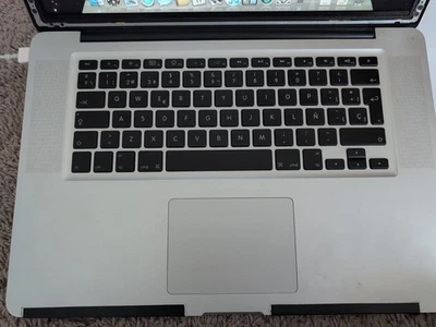 MacBook Pro 15-inch Late 2008 A1286 Intel Core 2 Duo 8GB RAM - Image 1 of 4