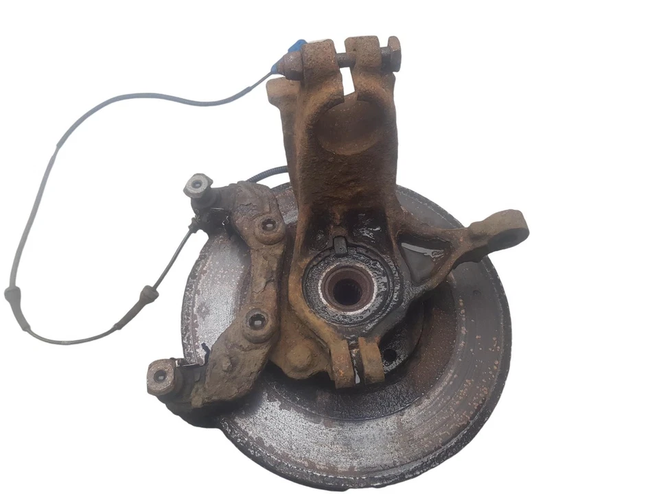 Citroen DS3 Hub Stub Axle Right Off Side Front 1.6 Petrol 5 Speed Manual 2010  - Image 1 of 4