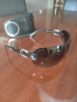 Gafas de sol para mujer Bvlgari 8082-B Swarovski con escudo negro Foto 1 de 4