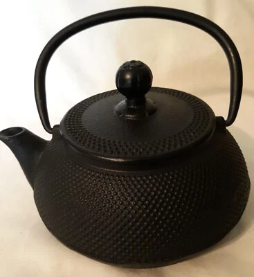 Japanese Cast Iron Tea Pot with Stainless Steel Infuser 2.8LBS - Image 1 of 4