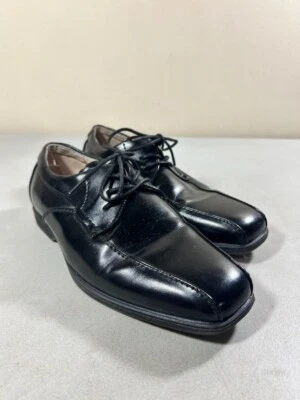 Florsheim kid's black leather lace up dress shoes Size 5.5 - Image 1 of 3
