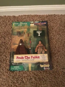 Vintage 1998 Middle Earth Toys LOTR Frodo The Hobbit Action Figure - Picture 1 of 3