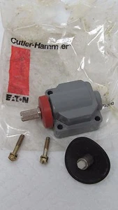 CUTLER-HAMMER / EATON 54-7246 LIMIT SWITCH HEAD - Picture 1 of 6
