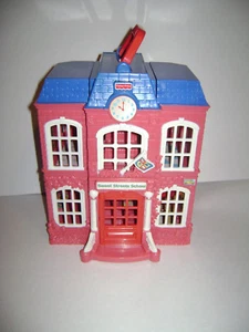 Fisher Price Sweet Street School House Loving Family Dollhouse Doll Vintage 2002 - Picture 1 of 11