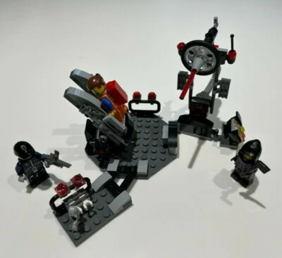 The Lego Movie 70801 Melting Room. 100% Complete with Instructions. No Box. - Image 1 of 4