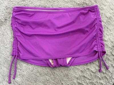 Falda de baño morada Victoria's Secret talla pequeña (lados ajustables) Foto 1 de 4