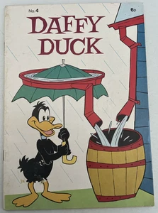 DAFFY DUCK. NUMBER 4. SCARCE TOP SELLERS 1970 COMIC. FN/VFN. CONDITION. - Picture 1 of 8