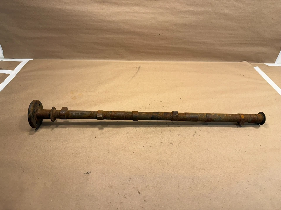 Original Jaguar 2.4 Mk1 3.4 Mk7 Inlet Camshaft C4488 - Image 1 of 4