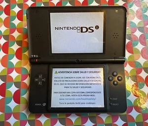 NINTENDO DSI XL MARRÓN - Imagen 1 de 3