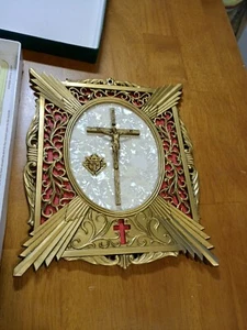 Vintage Filigrana Crucifijo Oro y Borgoña Terciopelo Con Caja Y Papeles + Alfileres - Imagen 1 de 22