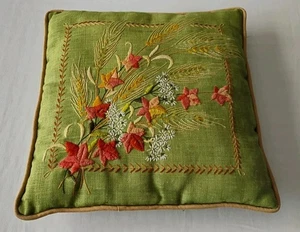 Vtg 70s Floral Embroidered Crewel Throw Pillow Yellow Brown On Green Boho Hippie - Picture 1 of 10